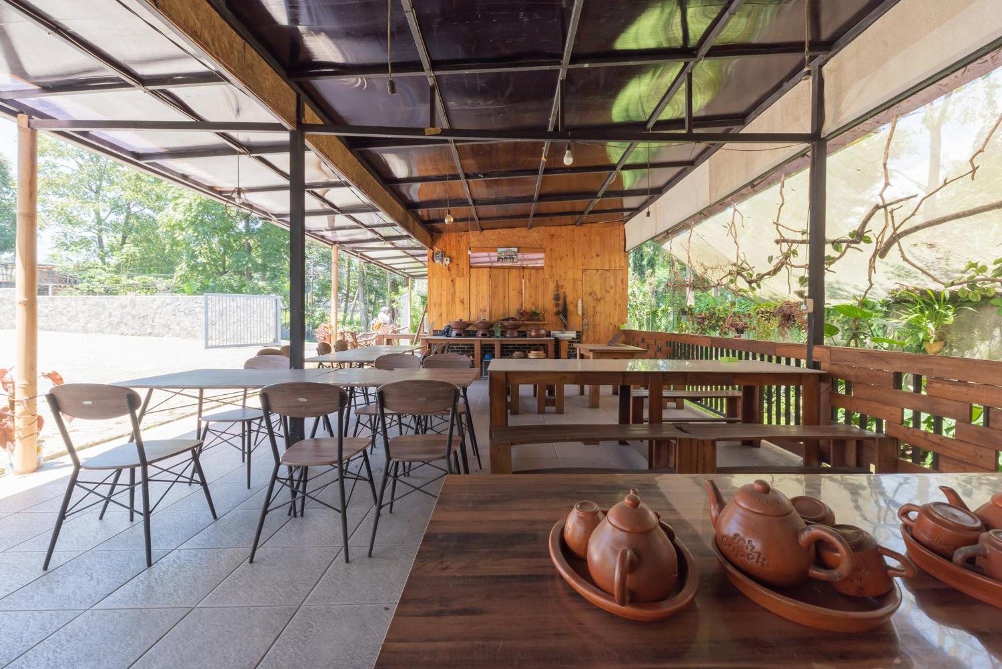 Hotel Urbanview Near Noah'S Park Lembang Bandung Exterior foto