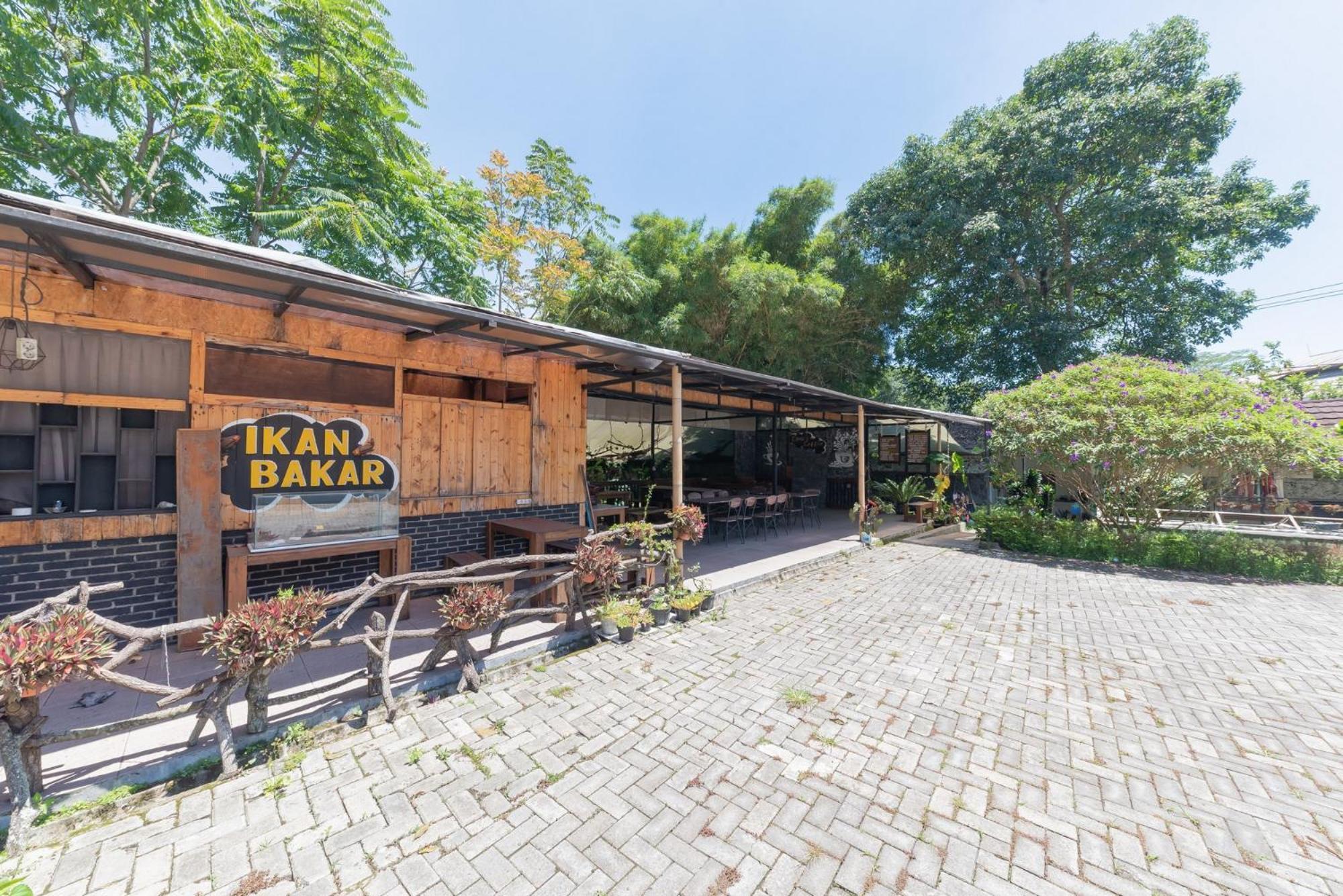Hotel Urbanview Near Noah'S Park Lembang Bandung Exterior foto